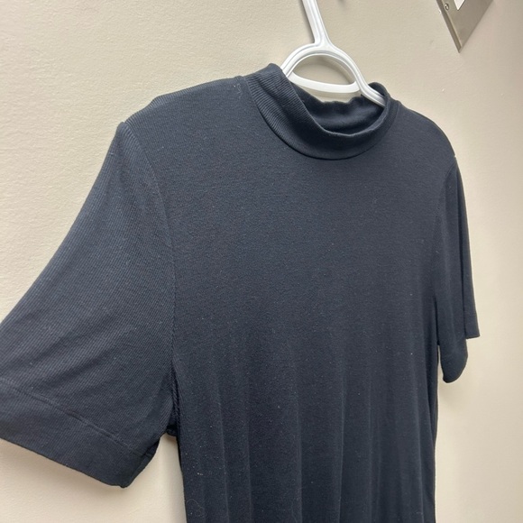 Babaton Black Mockneck Ribbed Tee Shirt - Picture 2 of 4